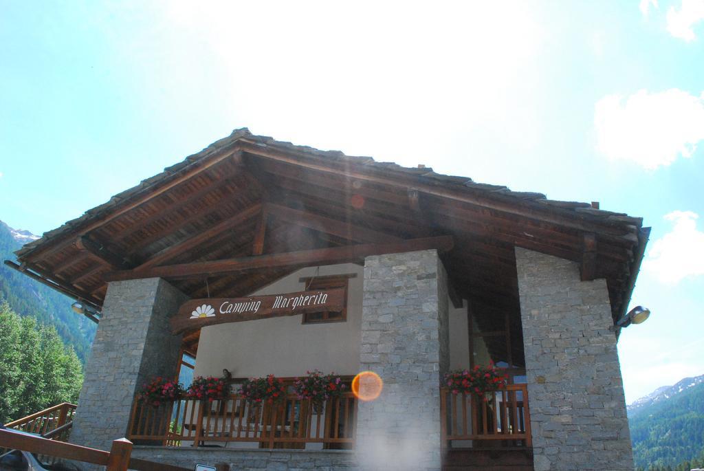 Margherita Camping & Resort Gressoney-Saint-Jean Exterior photo
